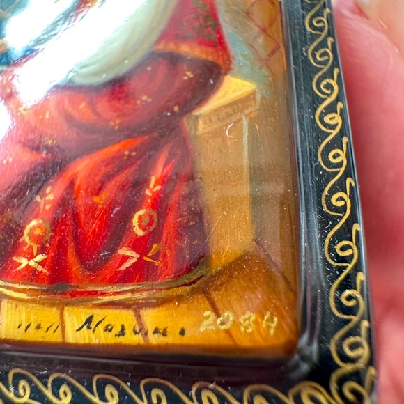 Rare; Russian Hand made trinket box - Picture 2 of 4